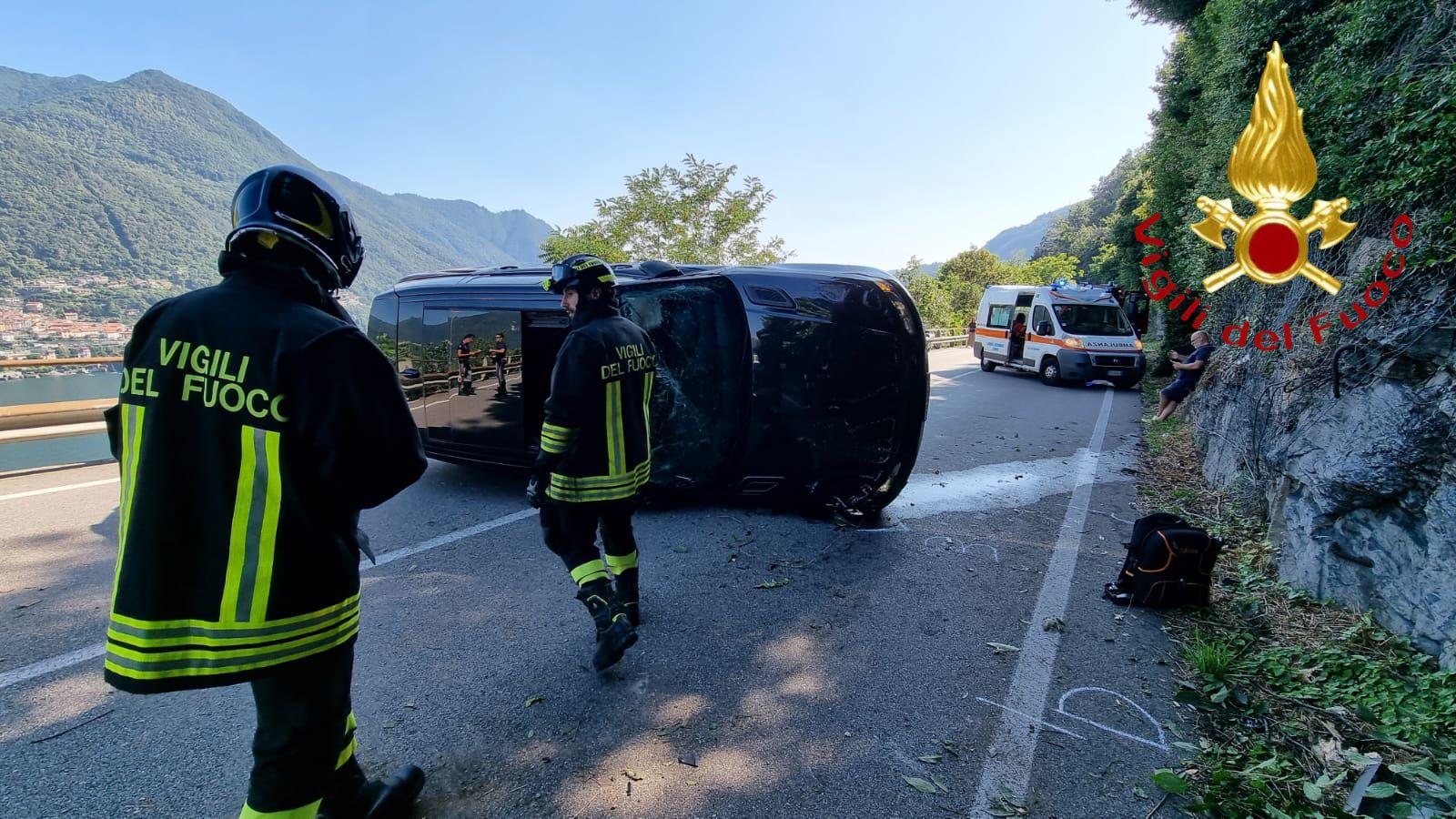 Auto Ribaltata Sulla Regina A Carate Due I Feriti E Chilometri Di Coda