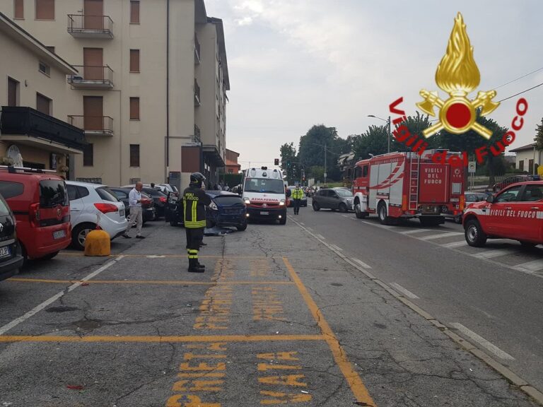 Incidente tra auto a Cantù in via Lombardia due feriti lievi ComoZero