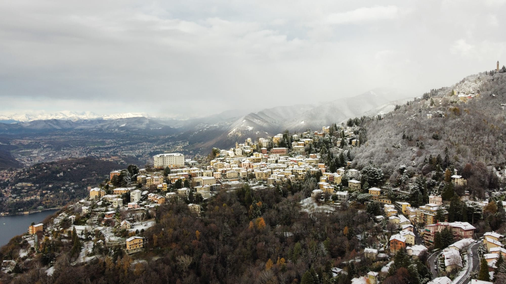 Venerd di pioggia sul Comasco. E arriva la neve oltre i mille