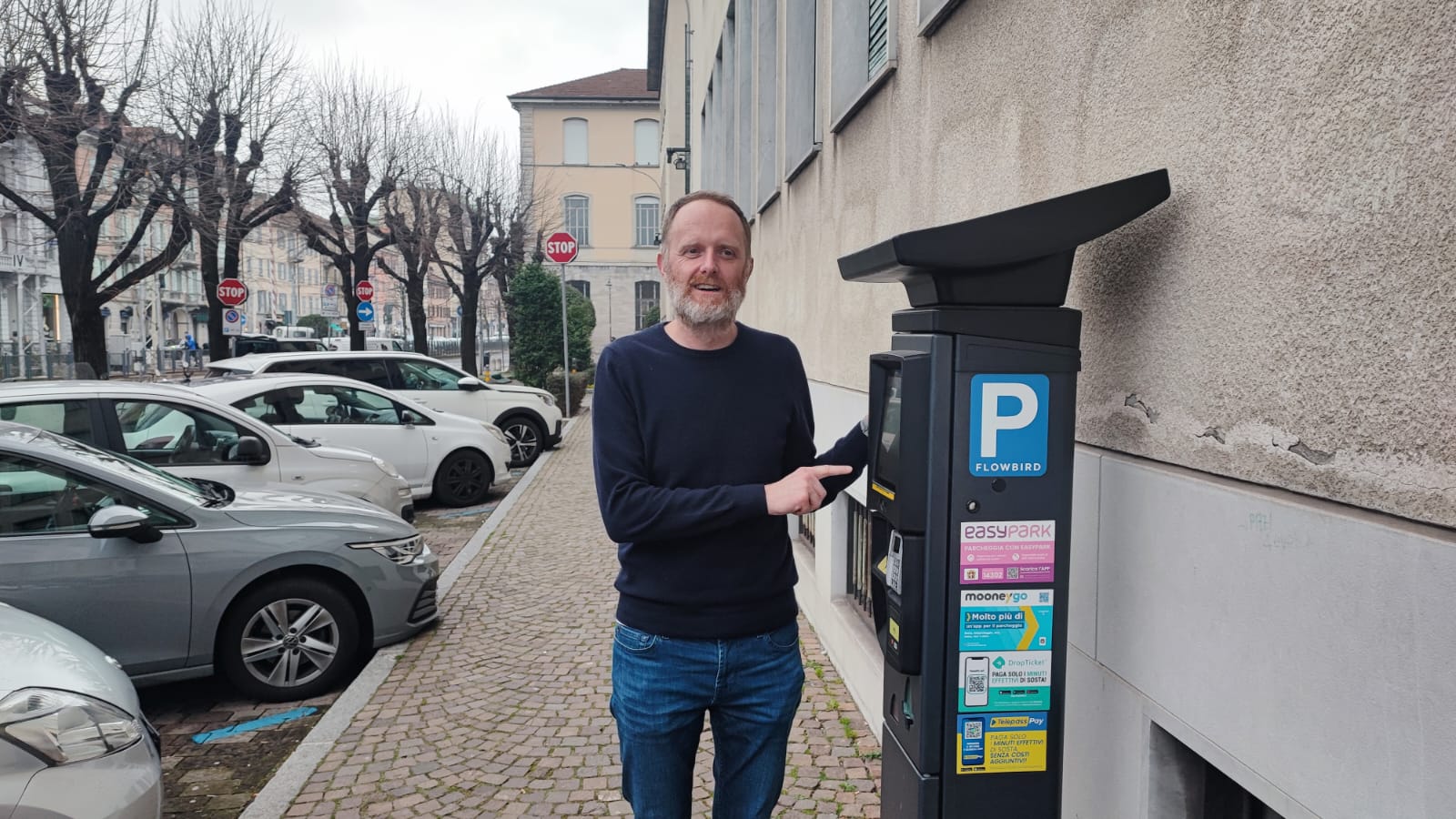 Laboratorio - Costruiamo un parcheggio per le macchine! 