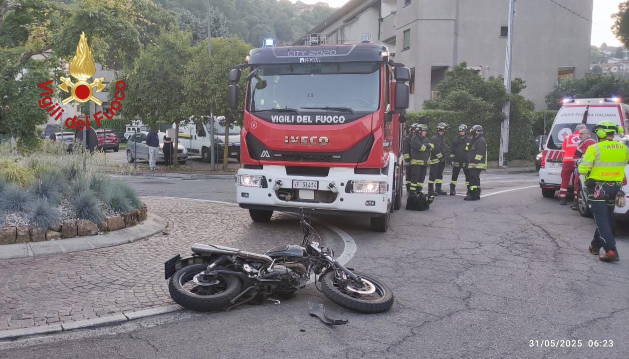 Provincia di Como, tragedia all'alba. Motociclista muore in un ...
