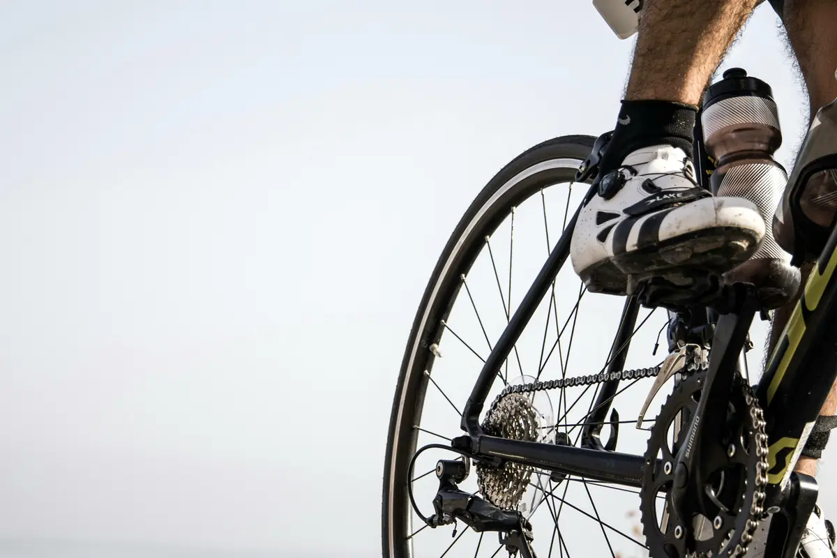 cosa dice legge ciclista non guida pista ciclabile