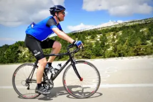 cosa dice legge ciclista non guida pista ciclabile