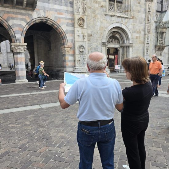 Turisti piazza Duomo