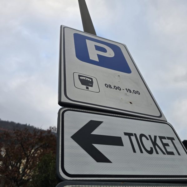 parcheggi parcometro cartello