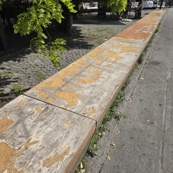panchine piazza volta