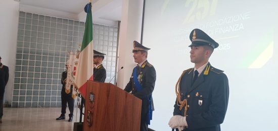 251 guardia di finanza (2)