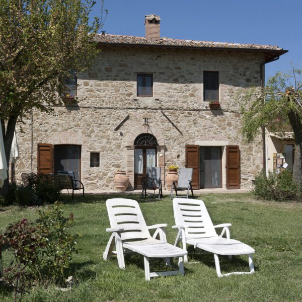 Agriturismo-con-sdraio