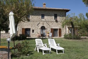 Agriturismo-con-sdraio