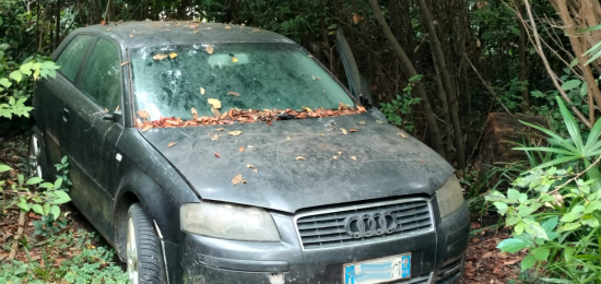 Auto-Abbandonata-Villa-Erba-Cernobbio