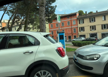 Auto-Elettriche-Colonnina-Via-Fiume-1