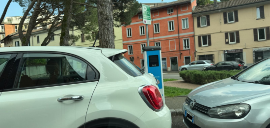 Auto-Elettriche-Colonnina-Via-Fiume-1