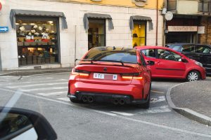 Auto-Ticinese-Strisce-Pedonali-Ponte-Chiasso.jpeg