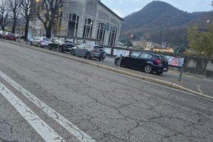 Auto-divieto-sosta-tangenziale