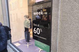 Benetton-Via-Bernardino-Luini (2)