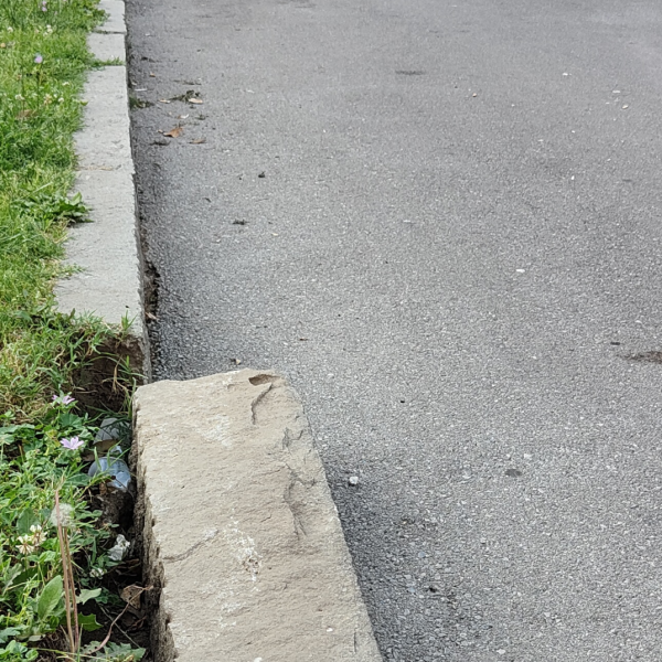 Bordura-Aiuola-Via-Diaz-Mura-Viale-Cattaneo-Città-Murata-222