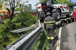 Camion-Oltrecolle-Vigili-Fuoco (1)