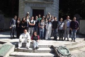 Camnago Volta Mausoleo visita con volontari