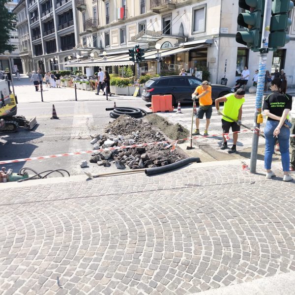 Cantiere-Lungolago-Pozzanghere (1)