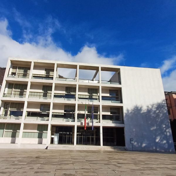 Casa-del-Fascio-Terragni (1)