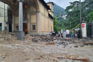 Cernobbio - chiesa - strettoia