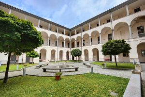 Como Chiostro Sant'Abbondio insubria (9)