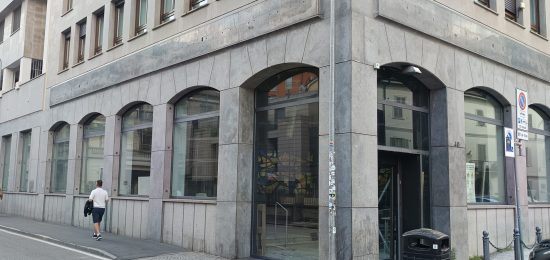 DM Drogerie-esterno