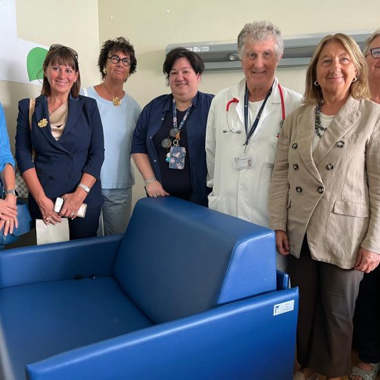 Donazione poltrona Pedriatria Sant'Anna