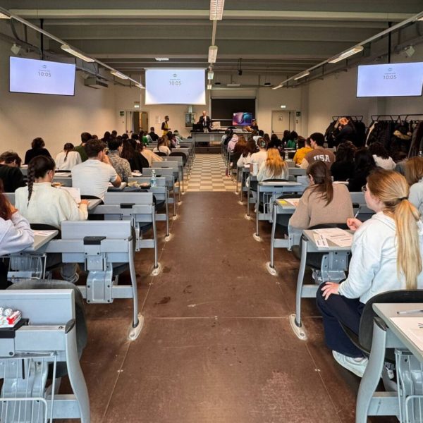 Esami semestre aperto test ingresso università insubria