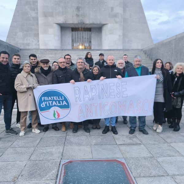 FdI-Manifestazione-parchegghi-Fratelli-d-Italia (1)