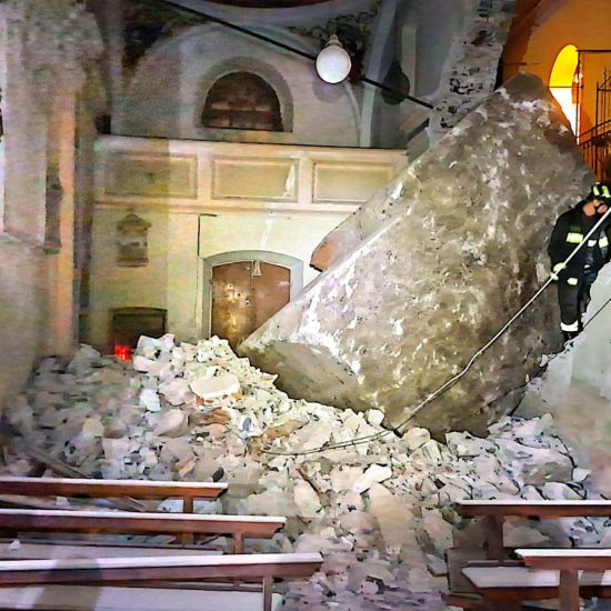 Frana-Brienno-Chiesa-Cimitero (15)