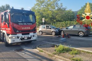 Frontale-Incidente-Tavernerio-Vigili-Del-Fuoco-118