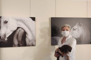 Gastel-mostra-Cernobbio-inaugurazione-Maria Cristina Brandini - foto sfondo Maria Shutova