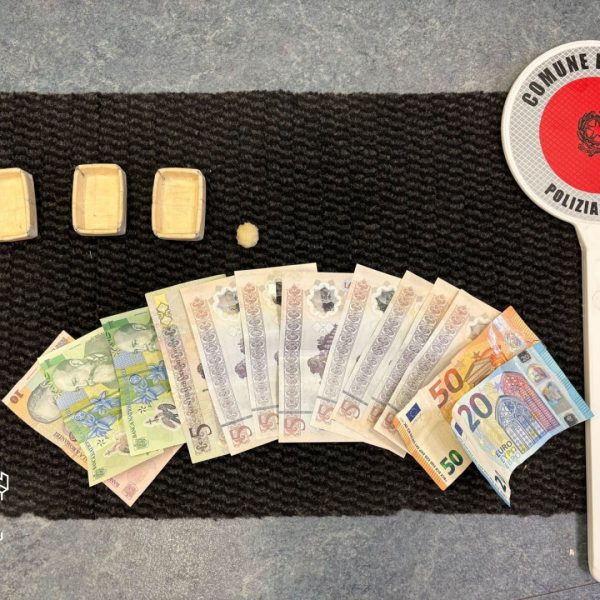 Gioco-Tre-Campanelle-Polizia-Locale