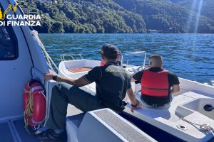 Guardia-Finanza-Lago-Barca