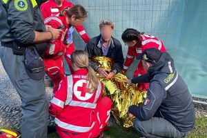 Guardia-di-Finanza-Soccorso-Barca