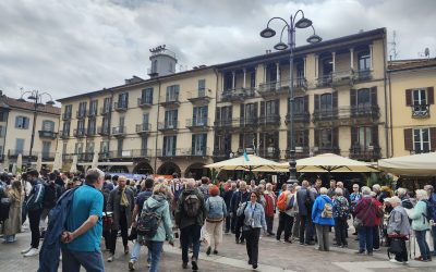 turisti piazza duomo