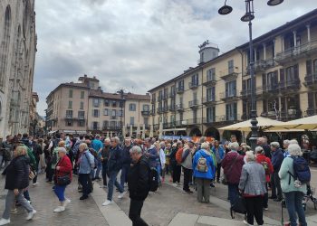 turisti piazza duomo