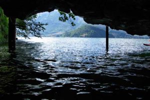 Lezzeno-Grotta-Azzurra