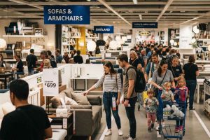 Le zanzariere alle finestre sono fuori moda: Ikea ha la soluzione definitiva e costa solo 4 euro