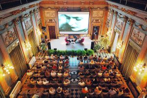 Il pubblico a Villa Olmo_m