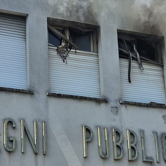 Incendio-Bagni-Pubblici-Via-Sirtori-1