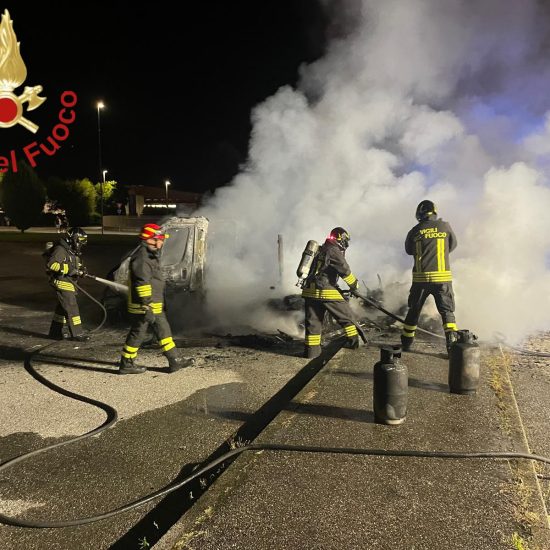 Incendio-Camper-Orsenigo