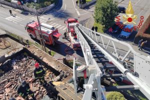 Incendio-Tetto-Bulgarograsso (1)