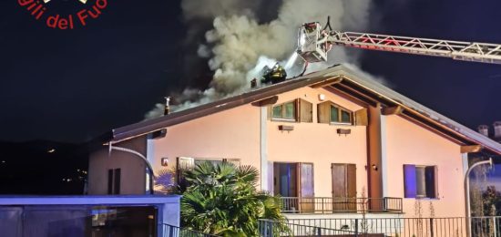 Incendio-Uggiate-Con-Ronago-Vigili-Fuoco