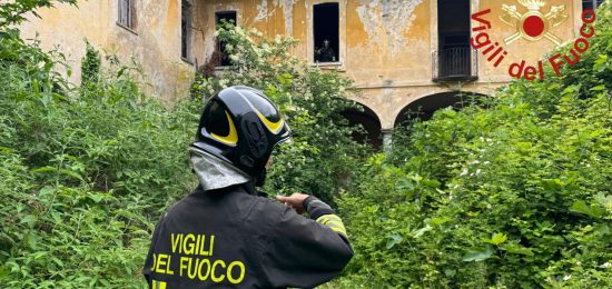 Incendio-Villa-Lucini-Beregazzo-con-Figliaro (1)