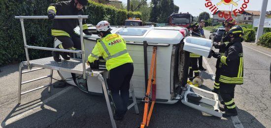 Incidente-Albese-con-Cassano-Vigili-Fuoco (1)