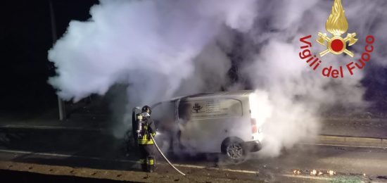 Incidente-Furgone-Bregnano-Vigili-Fuoco-2