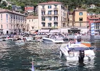 Ingorgo-Taxi-Boat