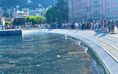 Lungolago-Piazza-Cavour-Turisti-Code-Navigazione (4)